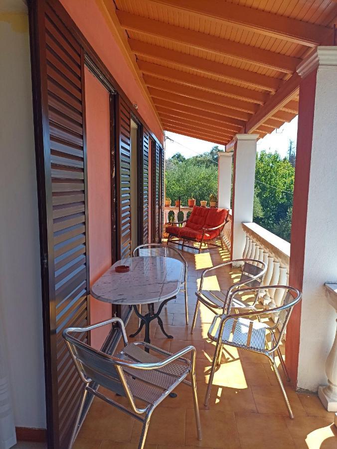 Iren Holiday Apartment Ypsos Buitenkant foto